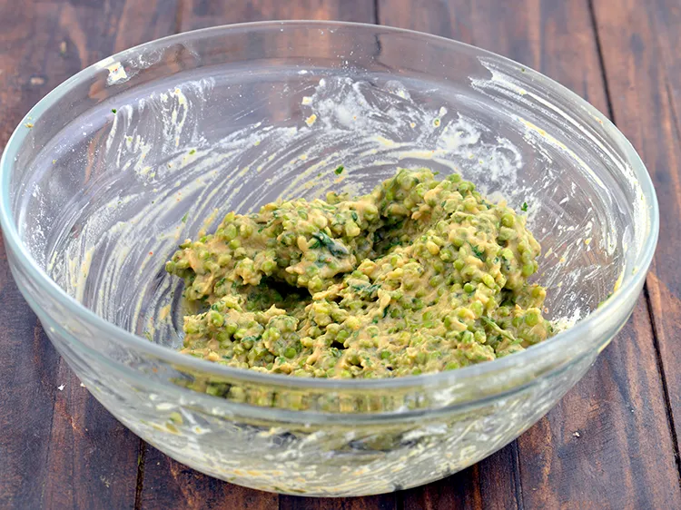 Step 13 – Add &frac14; cup of water gradually and mix well till smooth. Our mixture for <strong>ponk …