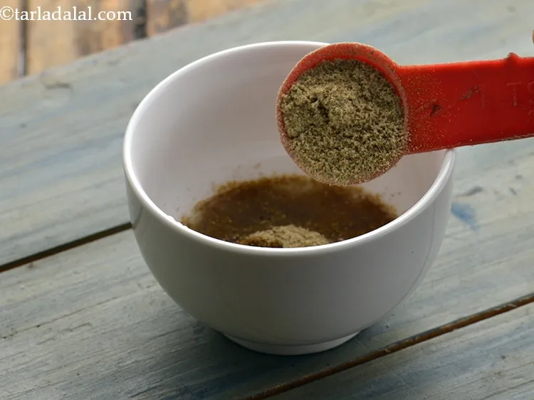 Step 4 – Add the chaat masala, this makes the salad very chatpata.