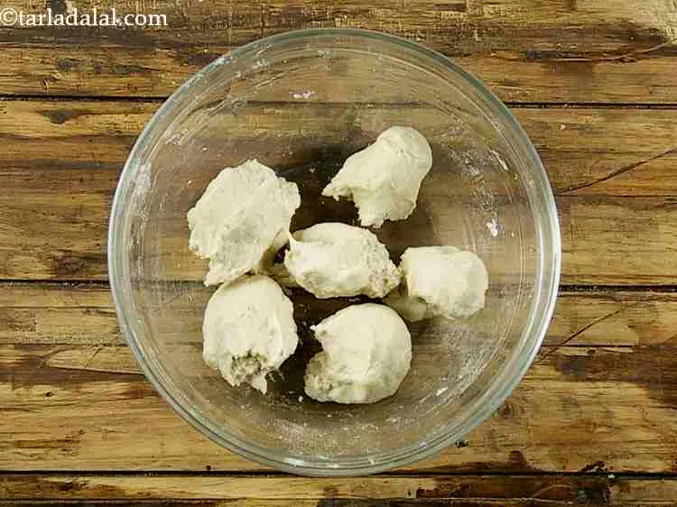 Step 5 – Divide the dough into 6 equal portions.&nbsp;