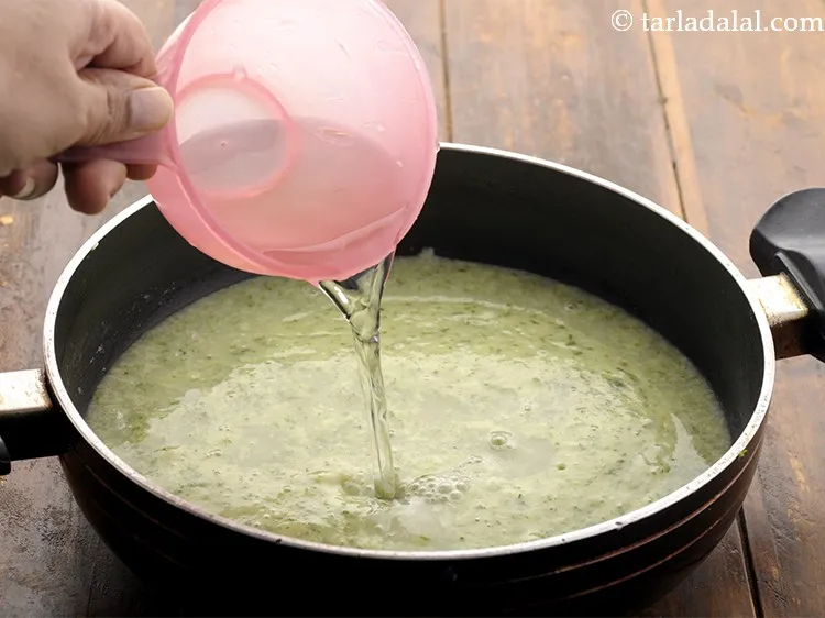 स्टेप 13 – १ १/२ कप पानी डालें। आप अपनी पसंद के अनुसार …