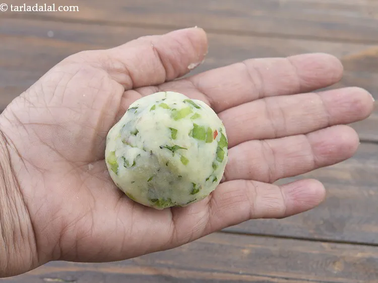 Step 16 – Bring all the sides together. Seal them completely and roll them again lightly.