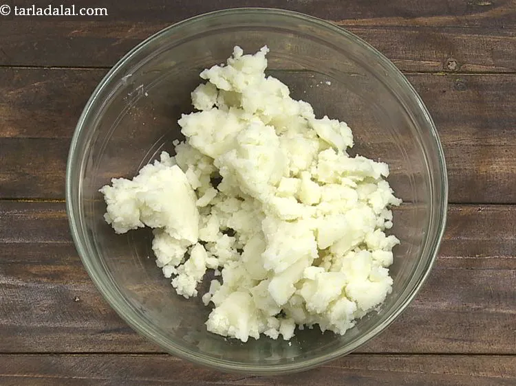 Step 4 – To make <strong>potato balls</strong>, in a deep bowl take boiled and mashed potatoes. Preferably make …