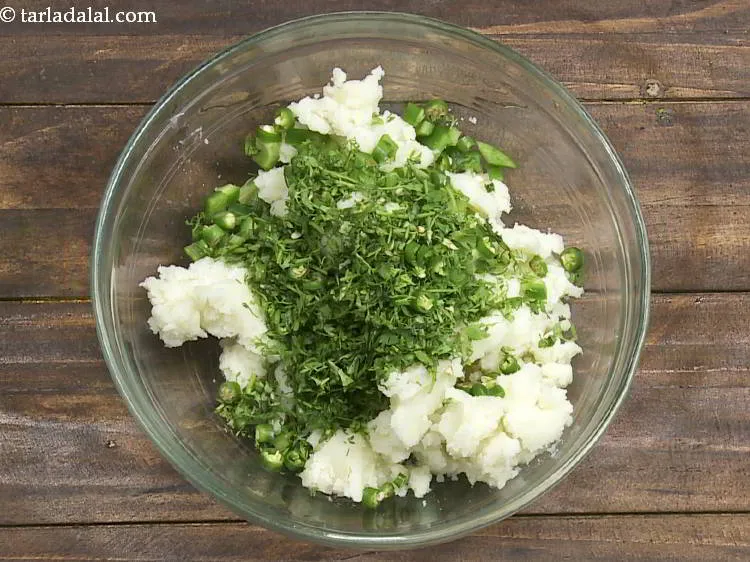 Step 7 – Add green chilli.