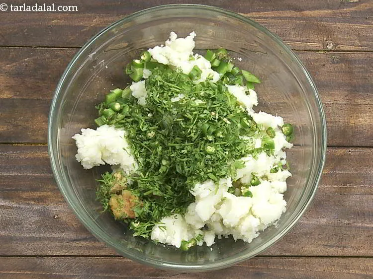 Step 8 – Add garlic paste and ginger paste.