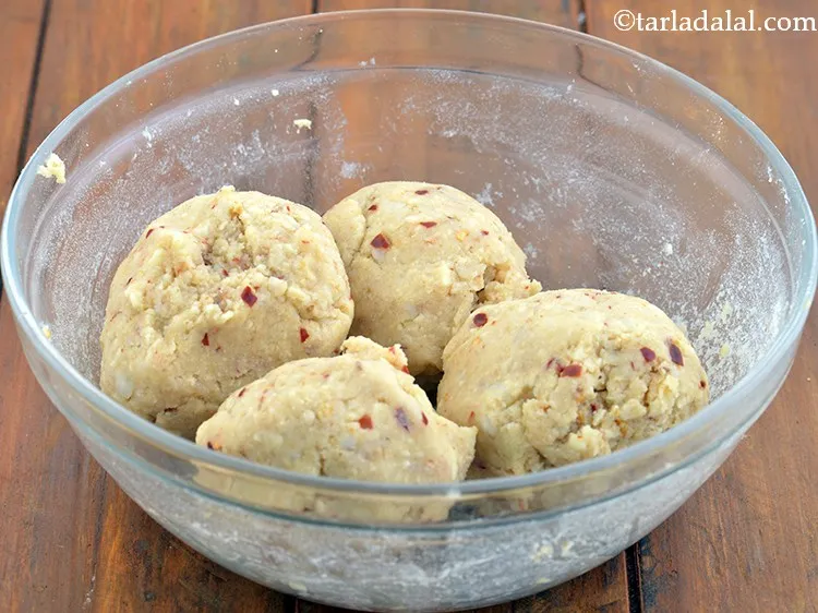 स्टेप 8 – मिश्रण को ४ बराबर भागों में विभाजित करें।