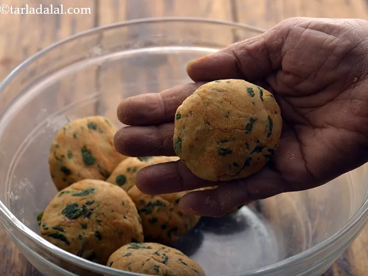 Step 14 – Flatten them between your palm and keep aside.