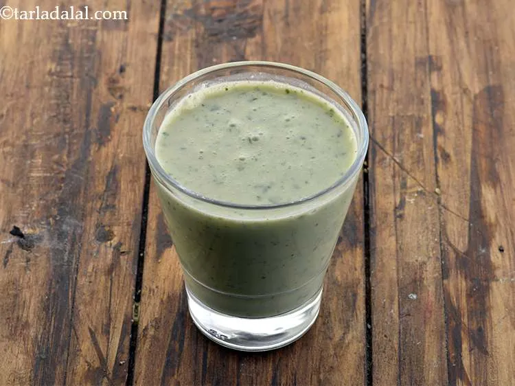 स्टेप 13 – <div> १ कप ठंडा पानी डालें और हैंड ब्लेंडर का …