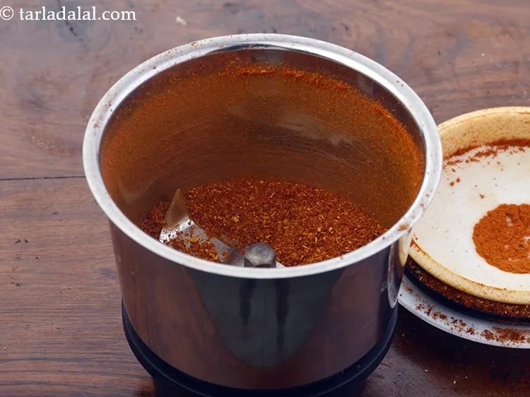 स्टेप 1 – अगर आपको <strong>जैन पनीर टिक्का मसाला रेसिपी</strong> पसंद है, तो …