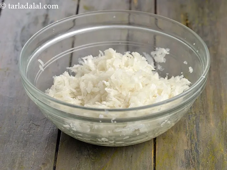 Step 10 – Mix well. Cover with a lid and keep aside for 15 minutes.