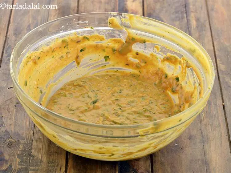 स्टेप 27 – लगभग 1/4 कप पानी डालें। हमेशा थोड़ा-थोड़ा करके पानी डालें …