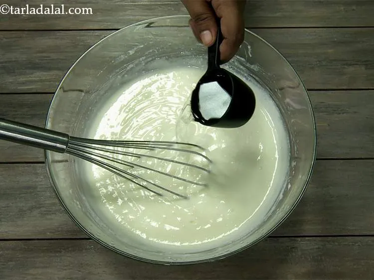 स्टेप 5 – चूंकि हमने गाढ़े दही का इस्तेमाल किया है, इसलिए हम …