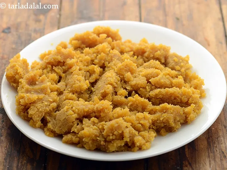 Step 15 – Trasfer the mixture on to a plate and cool completely.&nbsp;