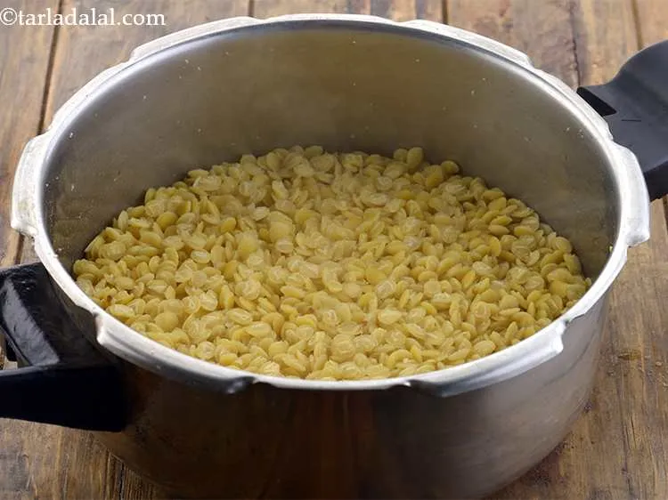 स्टेप 13 – ढक्कन खोलने से पहले भाप को निकलने दें। यह बहुत …