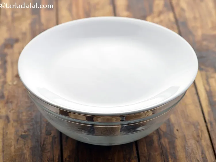 Step 6 – Cover with a lid or damp cloth and keep aside for 10 to 15 minutes.