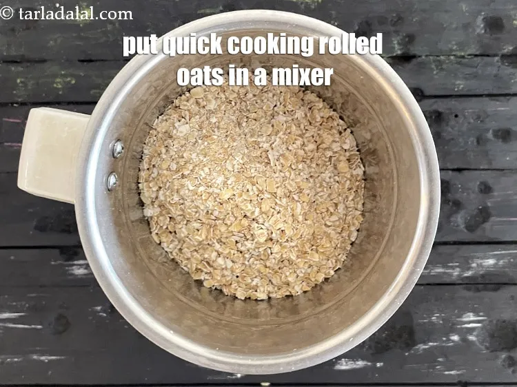 Step 8 – How to&nbsp;<meta charset="UTF-8" />coarsely&nbsp;crush&nbsp;quick cooking rolled oats? Put&nbsp;quick cooking rolled oats in a mixer.
