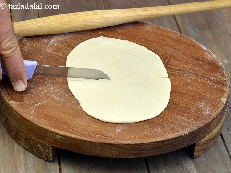 Step 22 – Cut the oval horizontally into 2 equal portions using a knife.