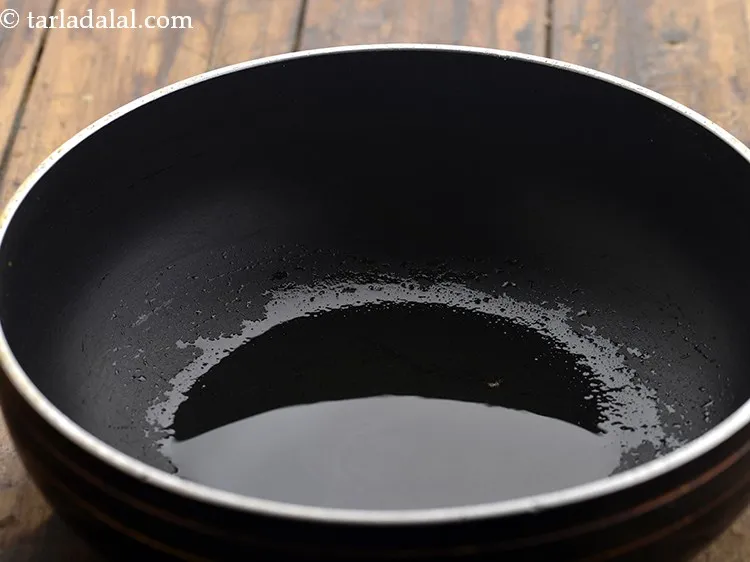 Step 4 – To make&nbsp;<strong>healthy pyaz wali bhindi | pyaz wali bhindi recipe | okra onion sabzi |&nbsp;Punjabi …