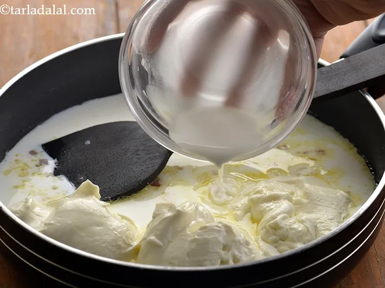 Step 10 – Add the cornflour water mixture.&nbsp;