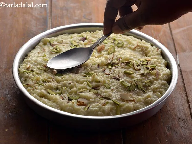 स्टेप 16 – कलाकंद को एक चम्मच या साफ स्पैटुला की मदद से …