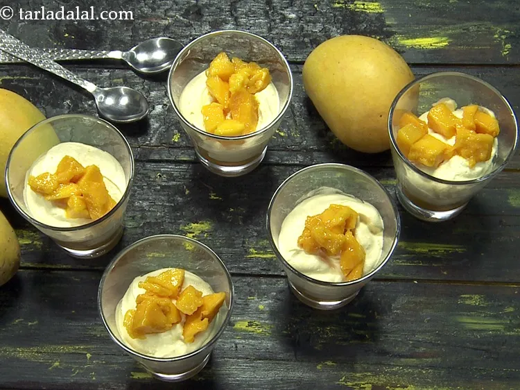 स्टेप 19 – इसे एक घंटे तक या मूस के जमने तक फ्रिज …