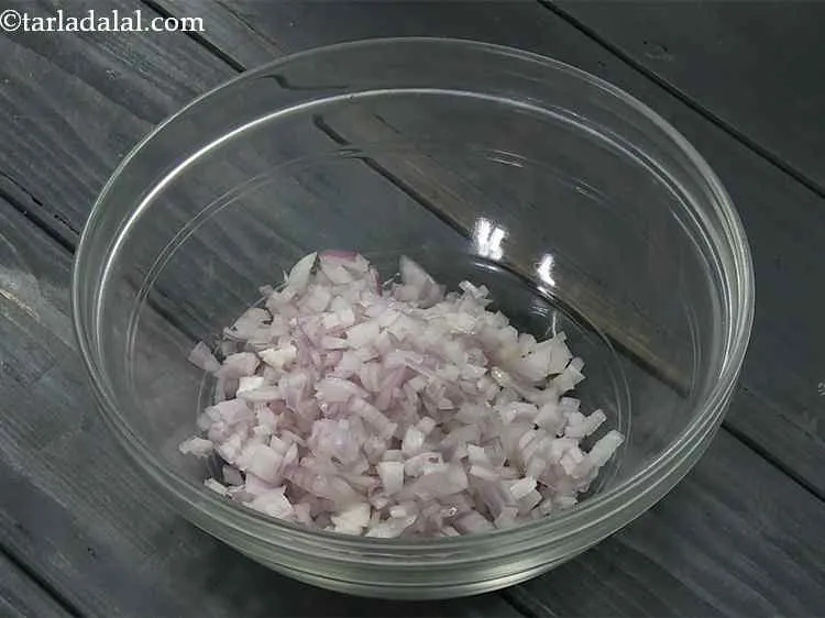 Step 1 – To make stuffing for &nbsp;<strong>quick sandwich recipe | vegetable tawa sandwich| veg tawa sandwich&nbsp;| Indian …