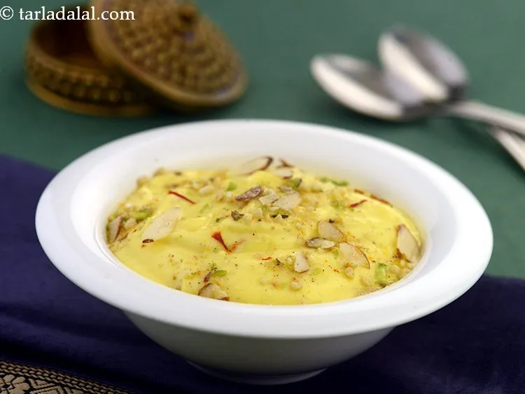 Step 18 – Serve&nbsp;<strong>quick shrikhand | 5 minutes shrikhand | shrikhand with &nbsp;greek yoghurt or&nbsp;full fat curds&nbsp;|</strong>&nbsp;chilled with …