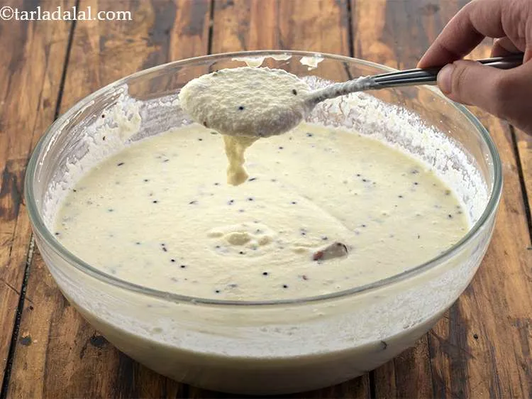 स्टेप 12 – आधे घंटे के बाद, यह इस तरह दिखता है। रवा …