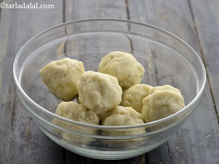 Step 28 – Divide the dough into 8 equal portions.