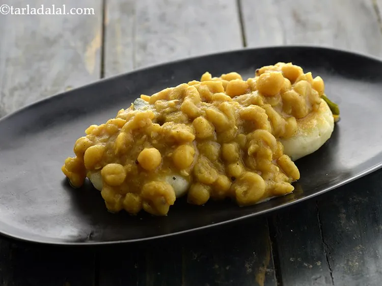 Step 47 – Pour 1/4th of the ragda evenly over it.