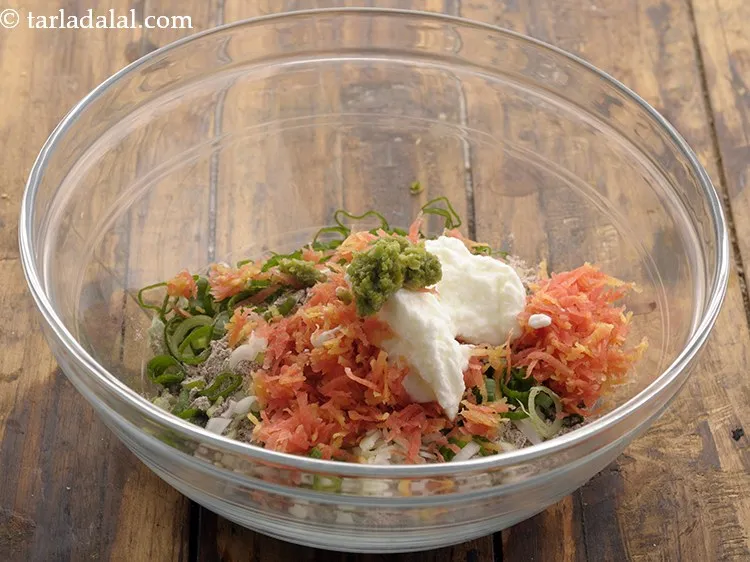 Step 7 – Add green chilli paste for that much-required spice.