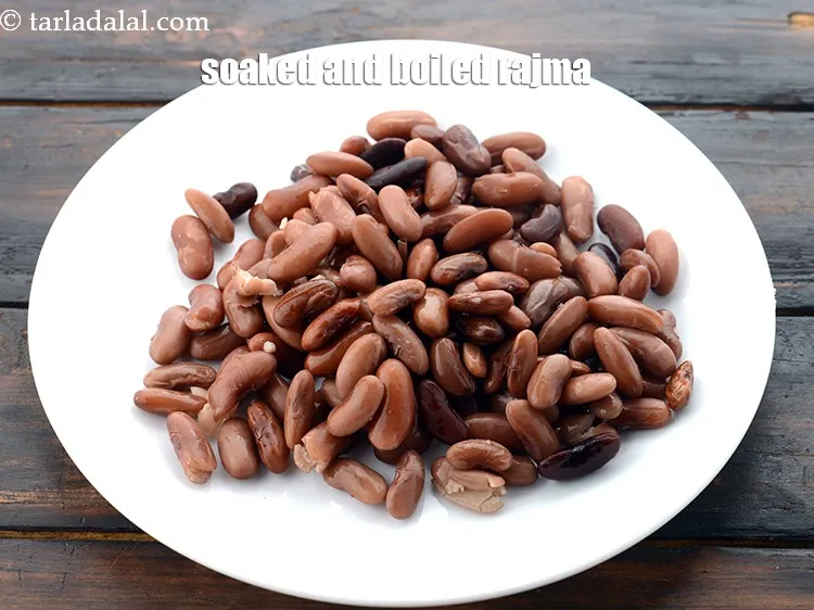 Step 22 – Take 1 cup&nbsp;soaked ,&nbsp;<a href="https://www.tarladalal.com/glossary-boiled-rajma-1341i">boiled and drained rajma (kidney beans)</a> in a plate.&nbsp;