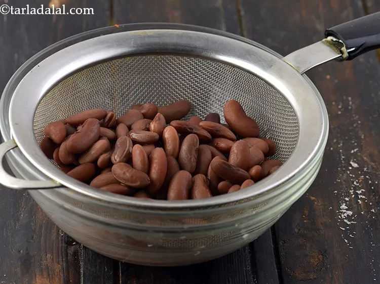 Step 4 – Boiled the rajma, once boiled drain it.