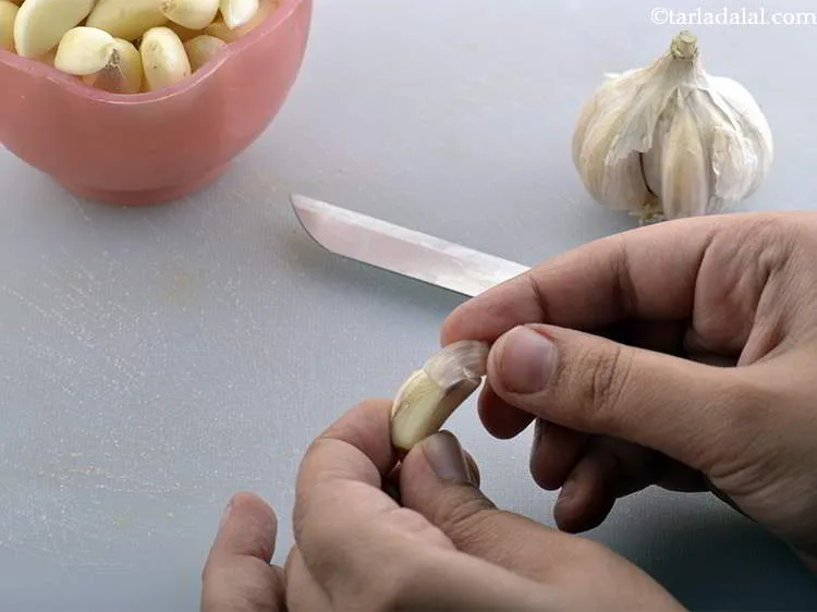 Step 28 – To make the&nbsp;<strong>lehsun ki chutney for chaat | red garlic chutney for sev puri, bhel, …