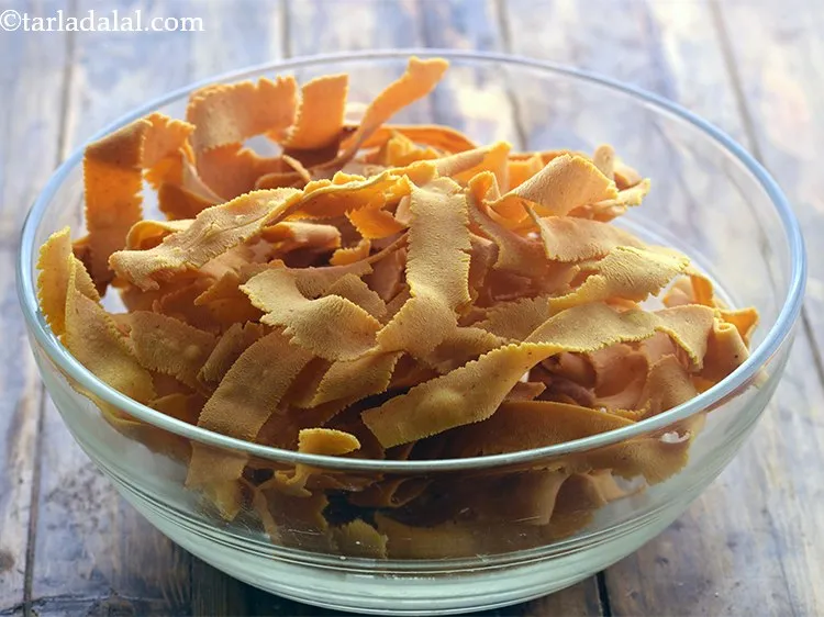 Step 17 – Keep aside to cool for 5 to 10 minutes. If not cooled, the <strong>ribbon sev</strong> …