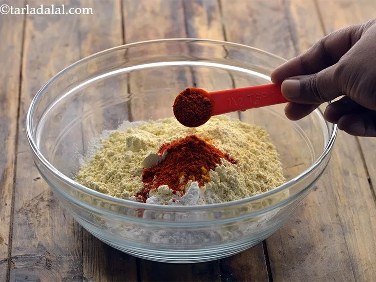 Step 4 – Add chilli powder. Alternatively, you can even use ginger-green chilli paste for spice.