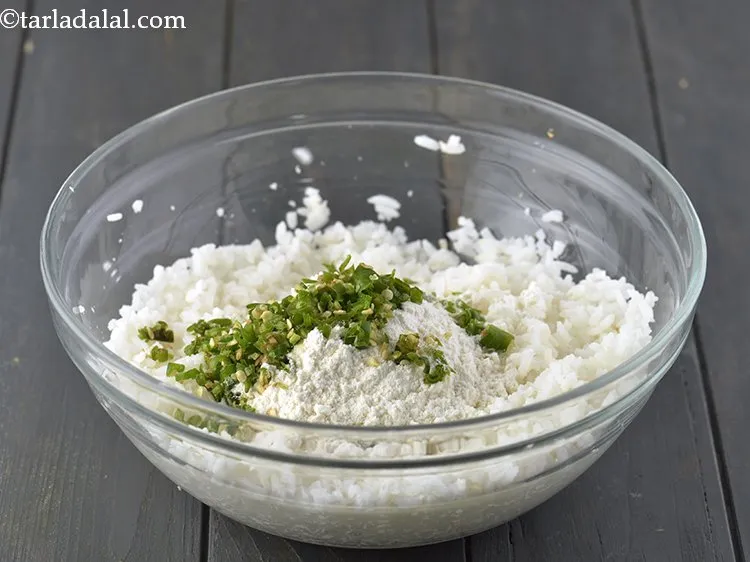 Step 5 – Add the chopped green chillies. Green chilli paste, paprika powder or chilli flakes can also …