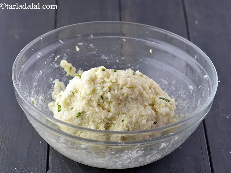 Step 9 – Add salt to taste and mix well. Our&nbsp;<strong>rice and cheese ball</strong>&nbsp;mixture is ready!