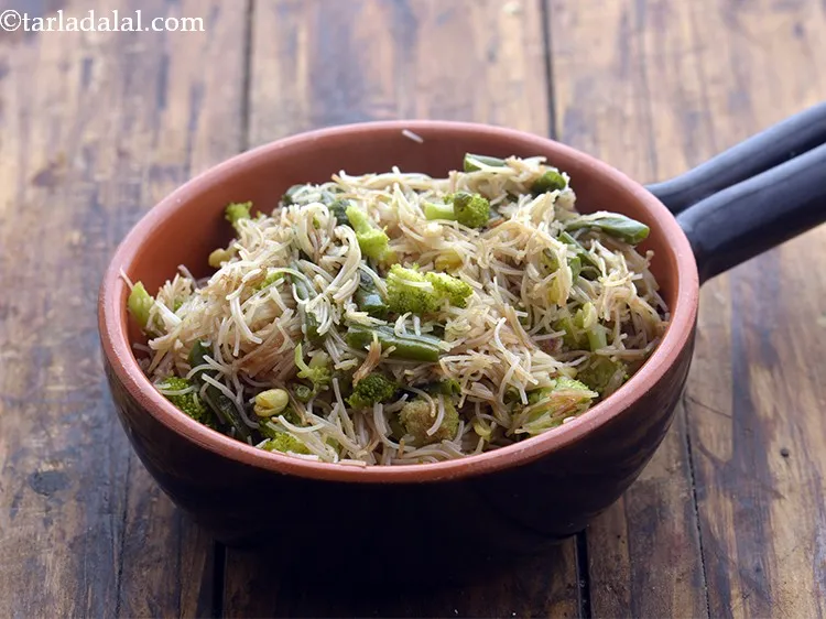 Step 27 – Just before serving re-heat the&nbsp;<b><span style="font-size: 12pt; font-family: Cambria;">rice noodles with vegetables</span></b>&nbsp;and put on a …