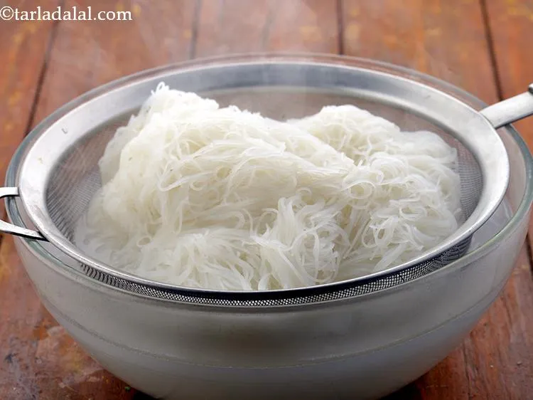 Step 2 – Drain the rice noodles and keep aside.