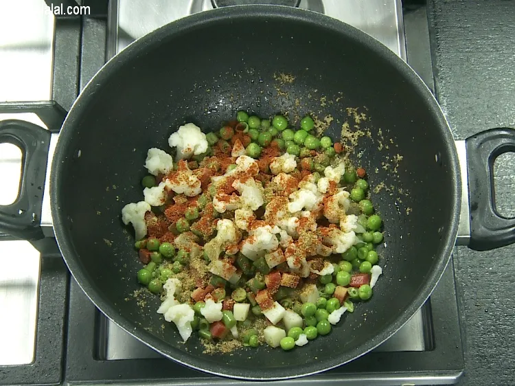 Step 19 – Add&nbsp;1/2 tsp&nbsp;<a href="https://tarladalal.com/glossary-chilli-powder-red-chilli-powder-339i">chilli powder</a>.