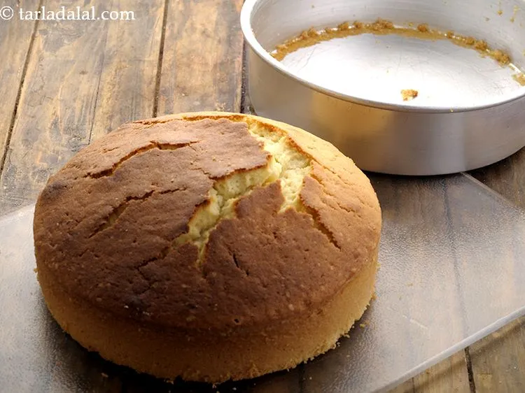 Step 31 – Gently run a knife around the edge and turn the basic <strong>vanilla cake</strong> out of …