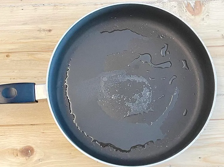 Step 5 – To make <strong>ridge gourd chutney recipe |&nbsp;beerakaya pachadi |&nbsp;peerkangai chutney for Idlis, Dosas |&nbsp;healthy turai …