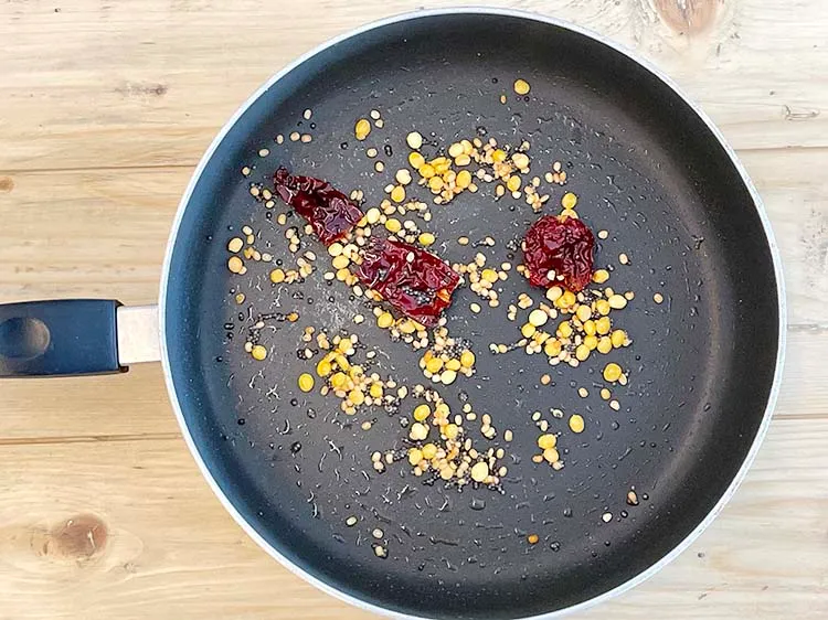 Step 25 – <p>Sauté on a medium flame for 2 minutes, while stirring continuously.</p>