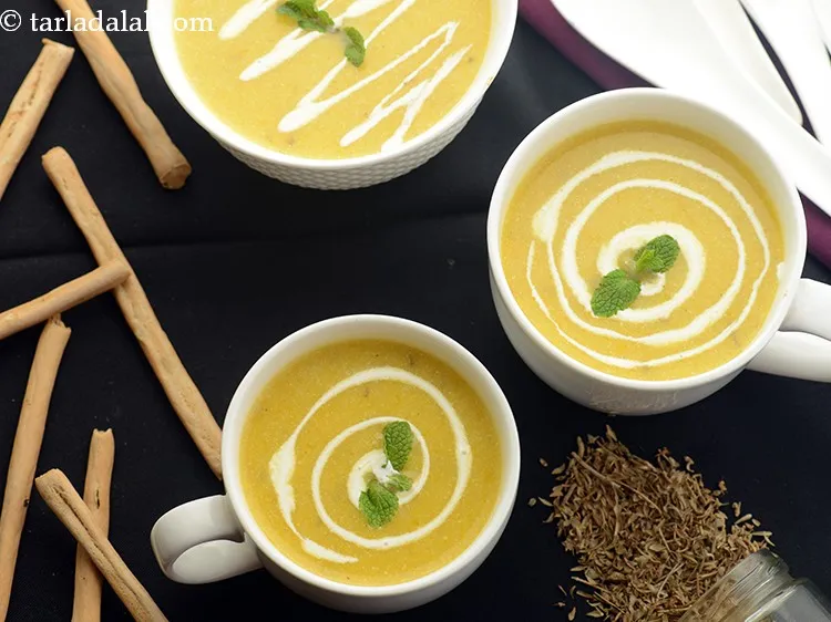 स्टेप 18 – पुदिना से सजाकर <strong>कद्दू आलू का सूप</strong> को | <strong>कद्दू …