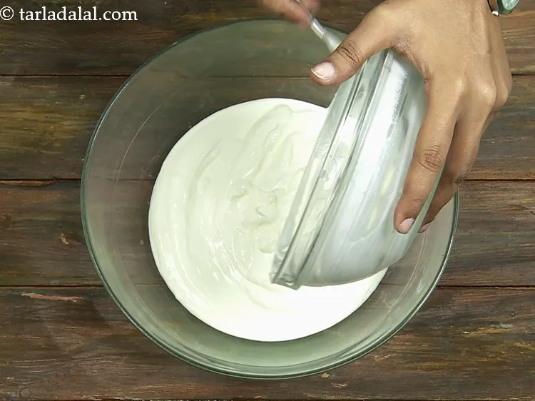 स्टेप 2 – <strong>गुलाब लस्सी</strong> बनाने के लिए&nbsp; | <strong>पंजाबी रोज लस्सी | …