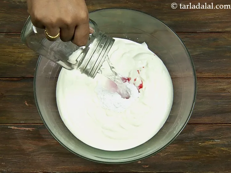 स्टेप 12 – आधा कप ठंडा पानी डालें। बहुत से लोग लस्सी की …