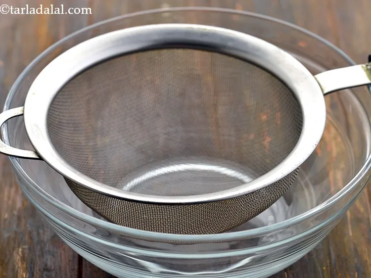 स्टेप 5 – <strong>गुजराती समोसा रेसिपी | गुजराती स्टाइल वेजिटेबल समोसा | समोसा …