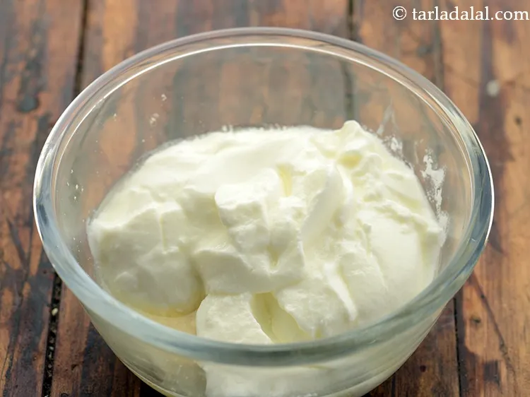 Step 2 – To make kadhi for&nbsp;<strong>samosa kadhi chaat recipe | kadhi samosa chaat |&nbsp;samosa kadhi chaat with …