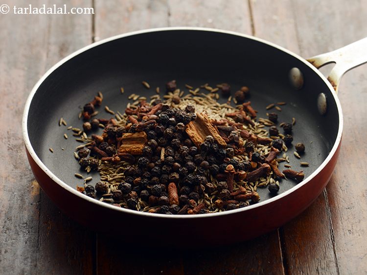 Step 6 – Add black peppercorn.&nbsp;