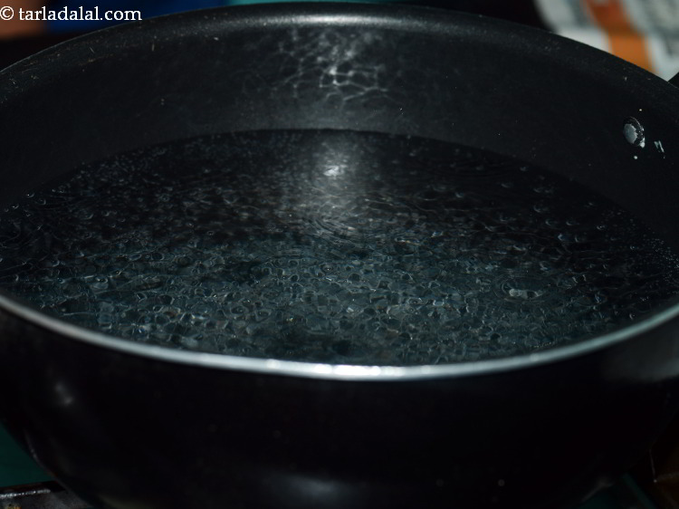 Step 6 – To prepare&nbsp;<strong>sarson ka saag recipe | Punjabi sarson ka saag | healthy&nbsp;sarson da saag |&nbsp;</strong>&nbsp;in …